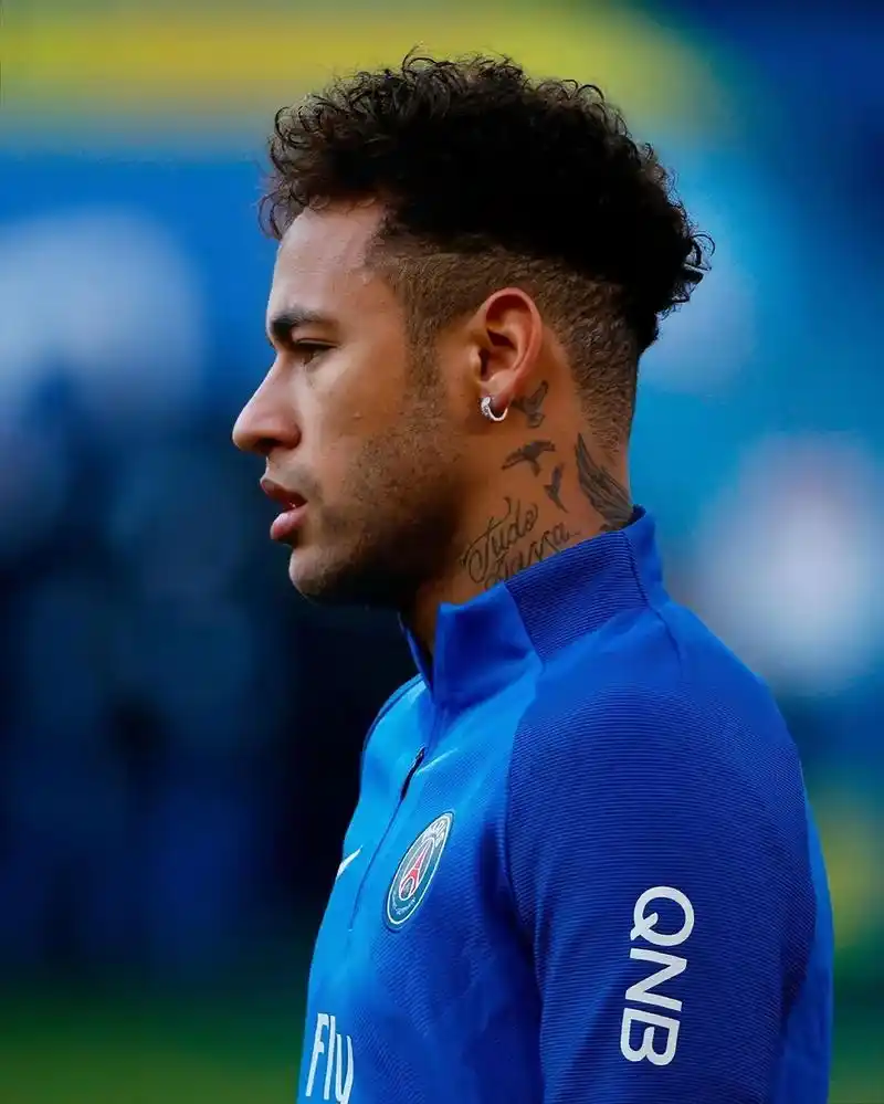 做出了极大 做出了极大