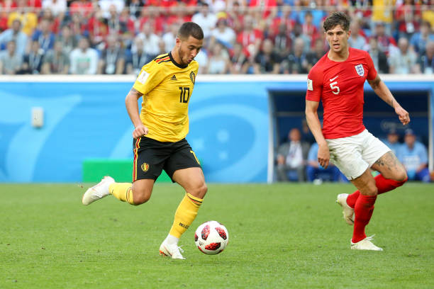 实现其宏伟 实现其宏伟