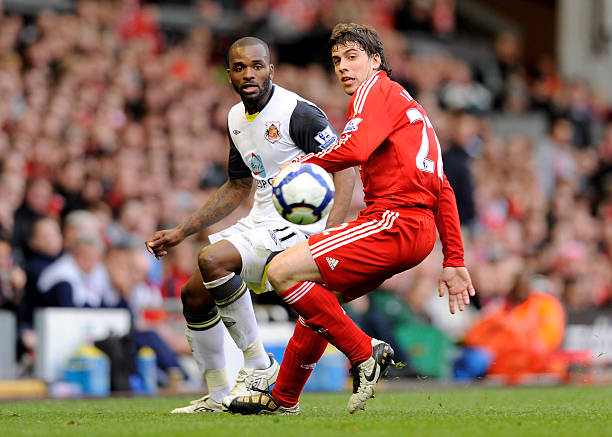 队的防守反 队的防守反